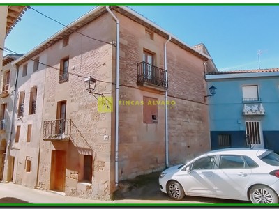 Vivienda o chalet en venta en Hormilleja, con 6 dormitorios, 2 baños, terraza y terreno