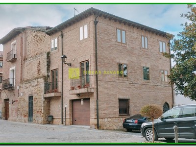 Vivienda o chalet en venta en Navarrete, con 5 dormitorios, 3 baños, aseo y plaza de garaje