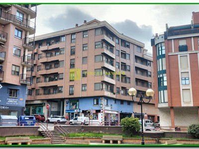 Piso en venta en Najera, con 3 dormitorios, 2 baños, trastero y 2 balcones