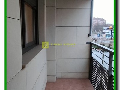 Balcón del salón al que da el dormitorio principal