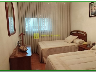 Dormitorio 2 con armario empotrado