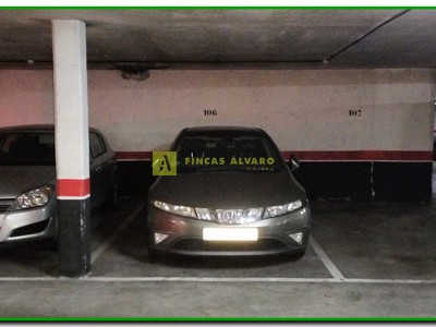 Cómoda plaza de garaje