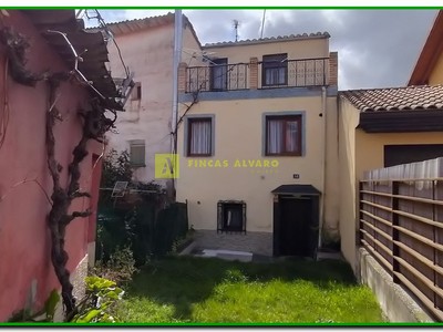 Vivienda o chalet en venta en Huércanos, con 3 dormitorios, 2 baños y terraza