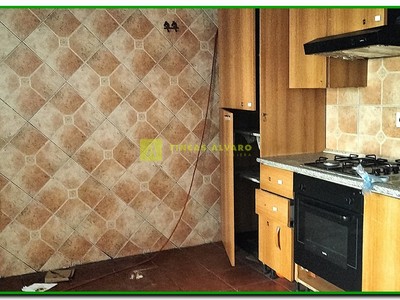 Cocina junto al comedor merendero.