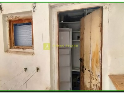 Cuarto en balcón de la primera planta