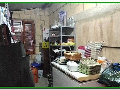 Almacen - despensa de la zona ajardinada