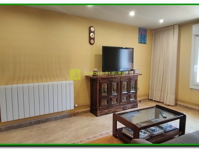 Sala de televisión en segunda planta