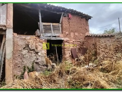 Pajar del patio para derruir