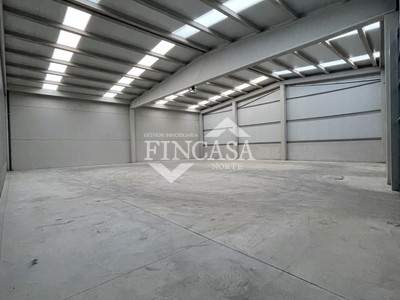 Nave industrial en alquiler en Bárcena De Cicero