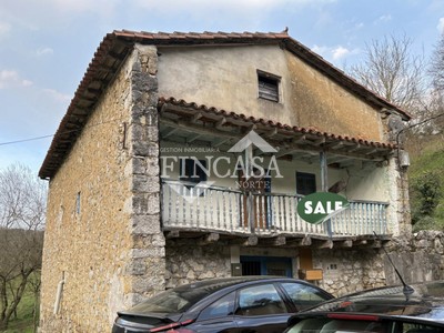 Casa en venta en Gibaja, con 4 dormitorios, 2 baños, 2 balcones y terreno