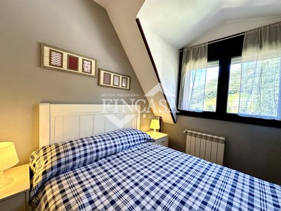 Ático en venta en Limpias, con 1 dormitorio, baño y plaza de garaje