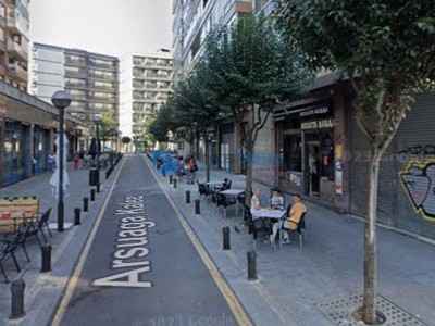 Locales en venta en Bilbao, Santutxu, con 2 baños