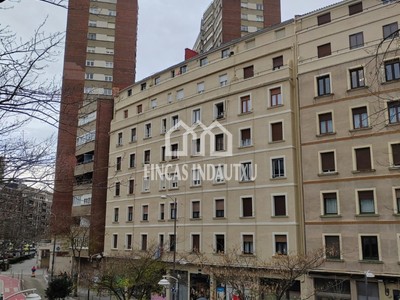 Piso en venta en Bilbao, Amezola, con 2 dormitorios y baño