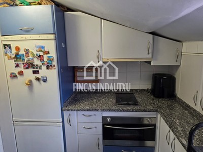 Piso en venta en Bilbao, con 2 dormitorios y baño