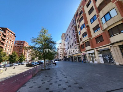 Piso en alquiler en Bilbao, Indautxu-sº Arana, con 2 dormitorios y 2 baños