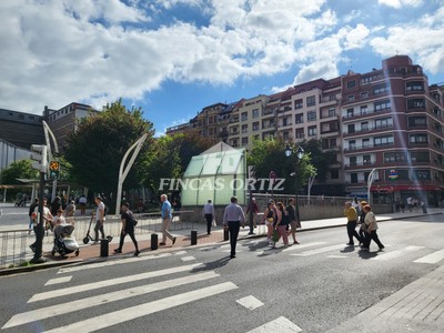 Apartamento en alquiler en Bilbao, Indautxu-plaza, con 1 dormitorio y baño