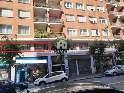 Oficina en alquiler en Bilbao, Autonomía-alda. Recalde, con aseo y 2 plazas de garaje