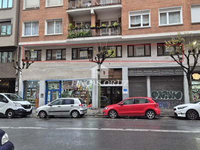 Oficina en alquiler en Bilbao, Autonomía-alda. Recalde, con aseo y 2 plazas de garaje