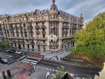 Oficina en alquiler en Bilbao, Ensanche-jado, con aseo