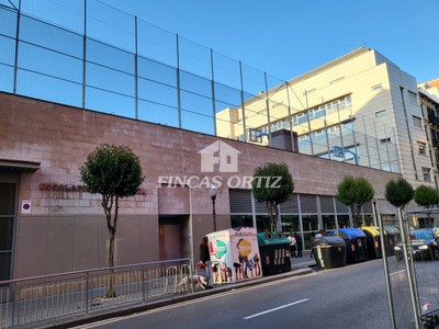 Garaje en venta en Bilbao, Ensanche-henao