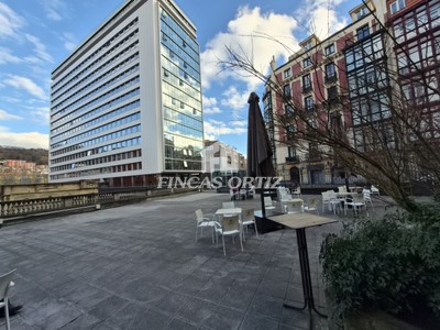 Garaje en alquiler en Bilbao, Ensanche-albia