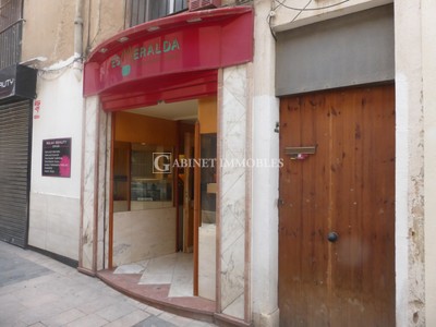 Locales en venta en Reus, Centre, con aseo