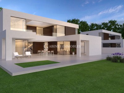 Chalet de obra nueva en venta en Castellvell Del Camp, Els Pugets, con 5 dormitorios, 3 baños, 2 plazas de garaje, trastero, balcón y terraza