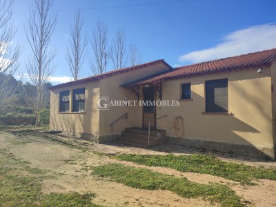 Casa en venta en Prenafeta, Prenafeta, con 3 dormitorios, 2 baños, plaza de garaje, trastero, terraza y terreno