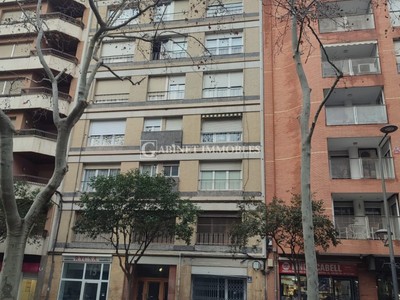Piso en venta en Reus, con 6 dormitorios, 2 baños, aseo y terraza