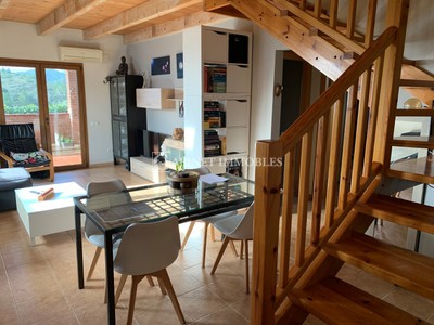 Adosado en venta en Riudecanyes, con 2 dormitorios, 2 baños, plaza de garaje y 2 terrazas