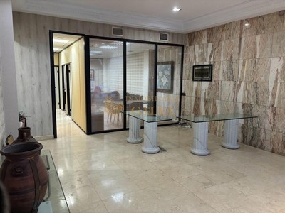 Lonja en alquiler en Barakaldo, Centro, con aseo y plaza de garaje