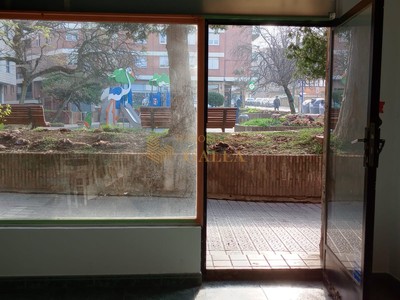 Locales en alquiler en Algorta, Alango, con baño