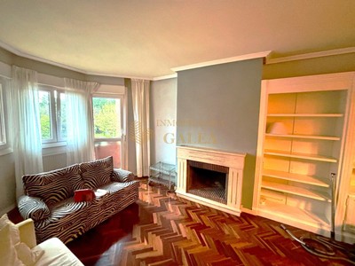 Piso en venta en Getxo, Salsidu, con 3 dormitorios, 2 baños, plaza de garaje, trastero y terraza