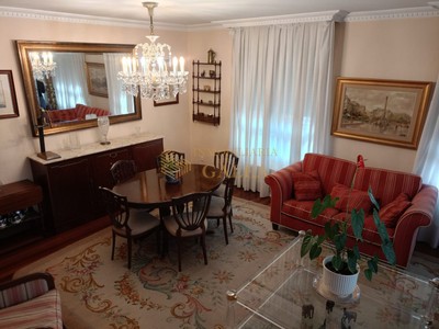 Piso en venta en Leioa, Zona Artaza, con 4 dormitorios, 2 baños, aseo, 2 plazas de garaje, trastero y terraza