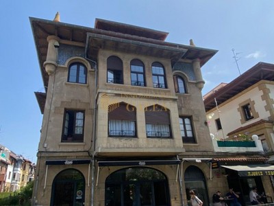 Piso en venta en Getxo, San Nikolas, con 5 dormitorios, 2 baños y terraza