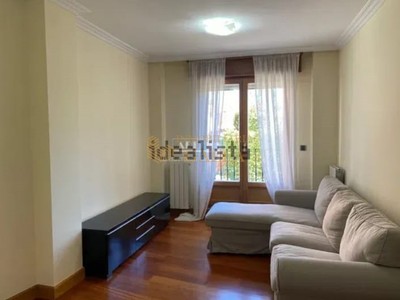 Piso en venta en Getxo, Usategui, con 1 dormitorio, baño, plaza de garaje, trastero y balcón
