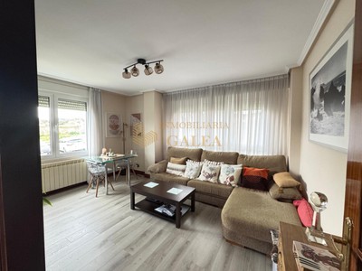 Piso en venta en Leioa, con 3 dormitorios, baño y trastero