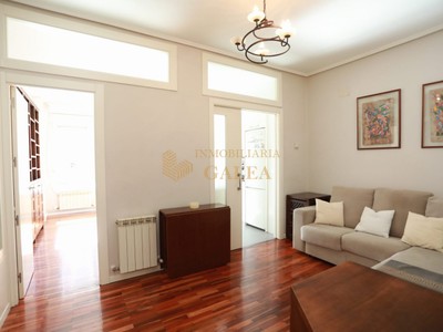 Piso en venta en Romo, Centro -zona Metro, con 3 dormitorios, baño, aseo y balcón