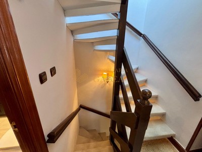 ESCALERA INTERIOR