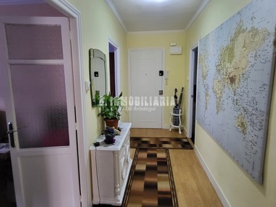 Piso en venta en Portugalete, Centrica, con 3 dormitorios y baño