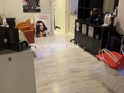 Locales en venta en Portugalete, Zubeldia, con 2 dormitorios, baño y terraza