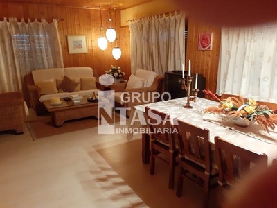 Casa en venta en Zamora, La Encomienda, con 3 dormitorios, 2 baños y terreno