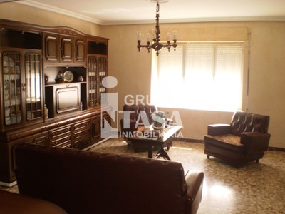 Casa en venta en Zamora, Moraleja Del Vino, con 5 dormitorios, baño y terreno