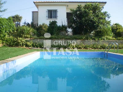 Casa en venta en Zamora, Extrarradio Zamora, con 3 dormitorios, baño, trastero y terreno