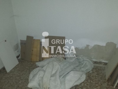 Casa en venta en Zamora, San Jose Obrero, con 6 dormitorios y 2 baños