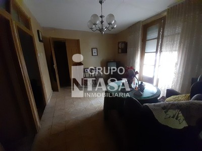 Casa en venta en Zamora, La Horta, con 5 dormitorios, baño, aseo, plaza de garaje y terraza