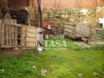 Casa en venta en Zamora, Jambrina, con 3 dormitorios, baño y trastero