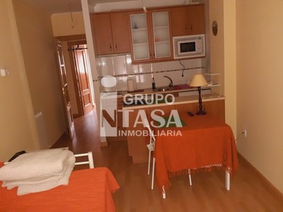 Piso en venta en Zamora, San Jose Obrero, con 1 dormitorio, baño, plaza de garaje y trastero