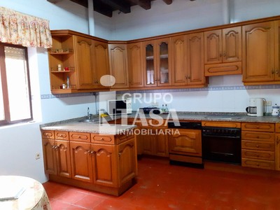 Casa en venta en Zamora, Moraleja Del Vino, con 5 dormitorios, baño, aseo, plaza de garaje, trastero y terreno