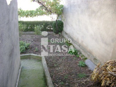 Casa en venta en Zamora, Montamarta, con 3 dormitorios, baño y trastero
